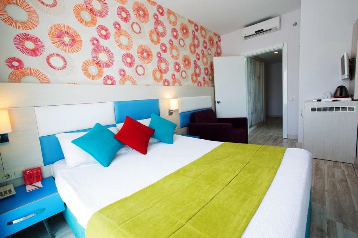 RAMADA RESORT BY WYNDHAM SIDE