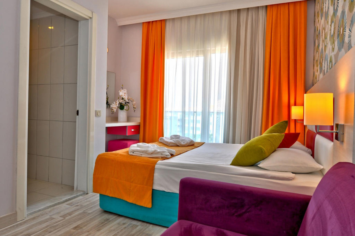 RAMADA RESORT BY WYNDHAM SIDE