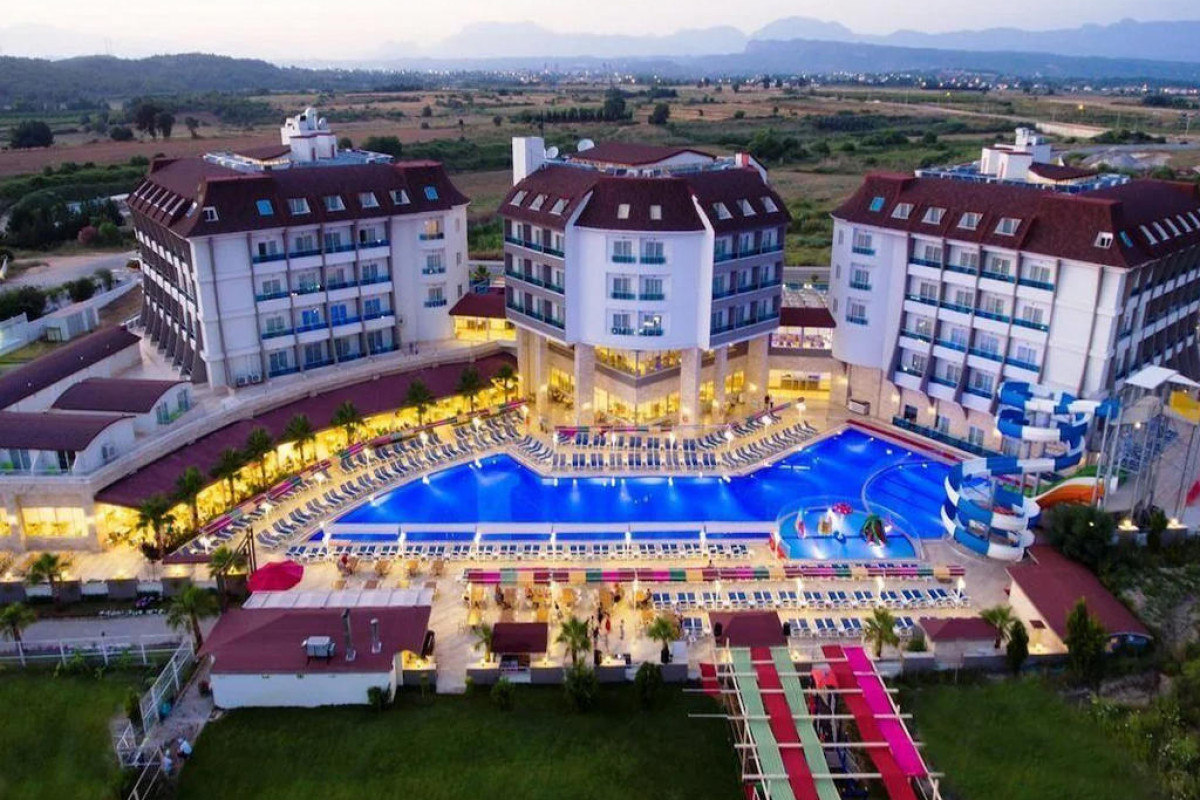 RAMADA RESORT BY WYNDHAM SIDE