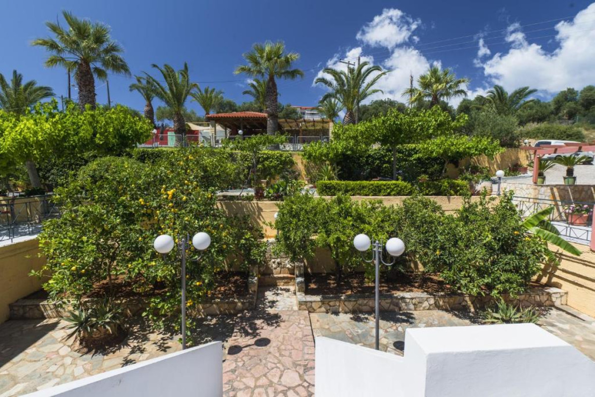 Rania Studios and Apartments