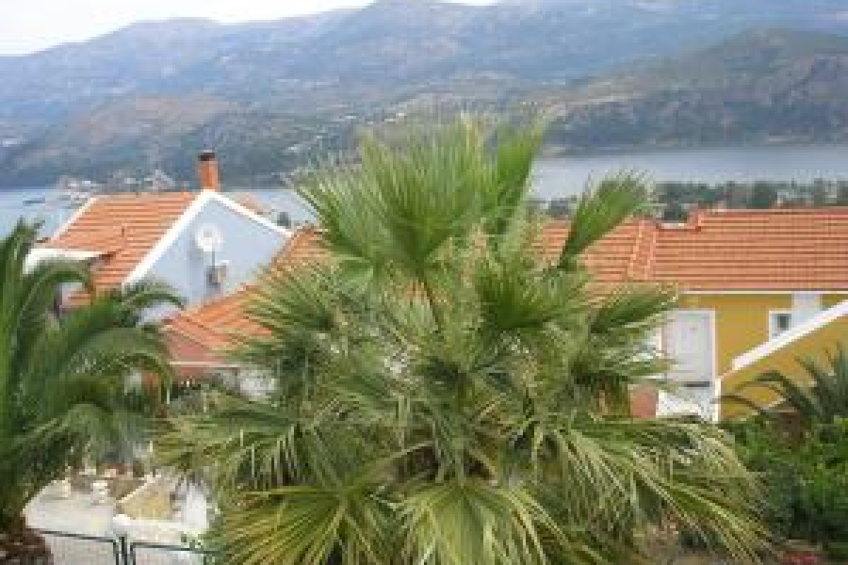 Rania Studios and Apartments