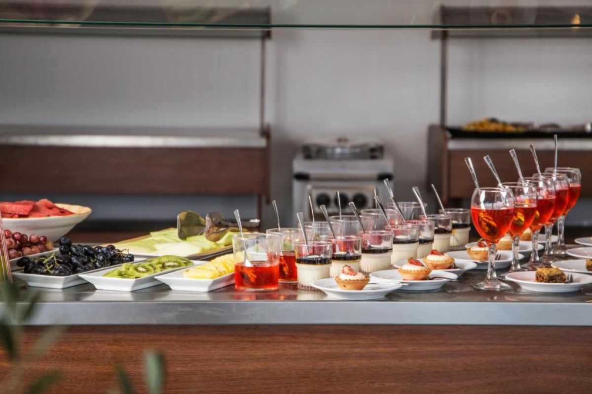 RAY HOTEL CORFU