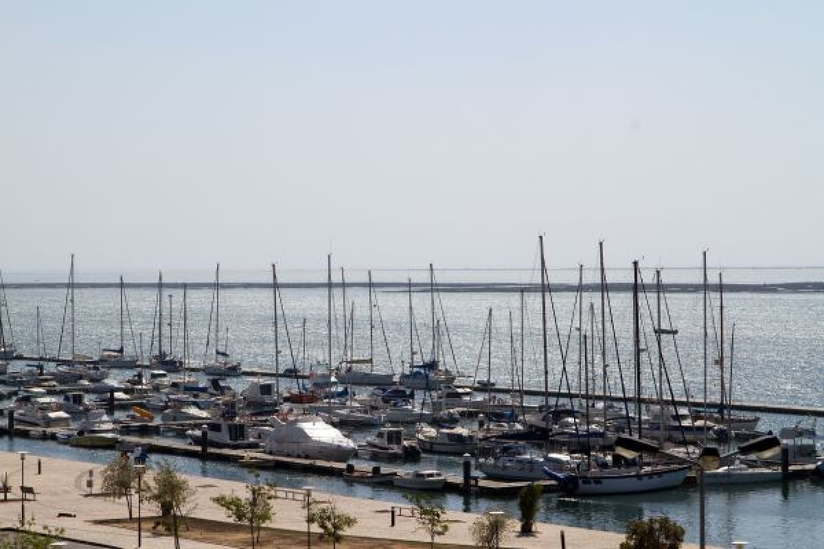 Real Marina Residence