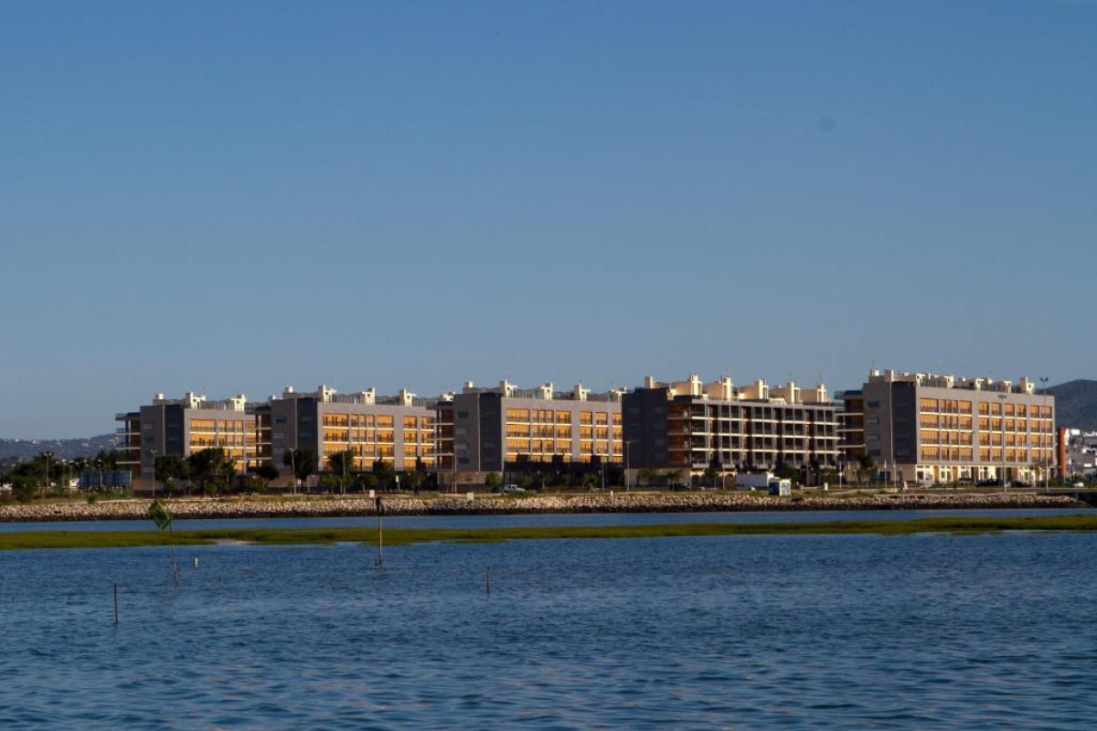 Real Marina Residence
