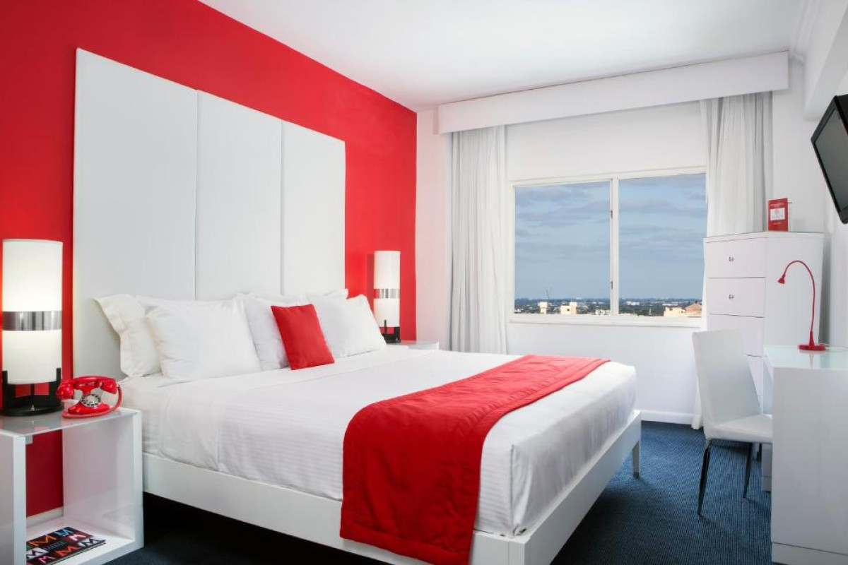 Hotel Red South Beach