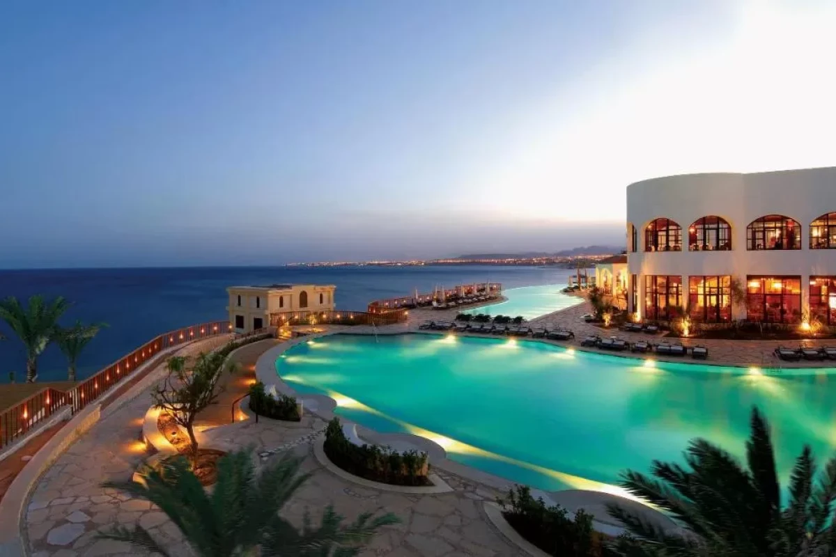 Reef Oasis Blue Bay Resort&Spa