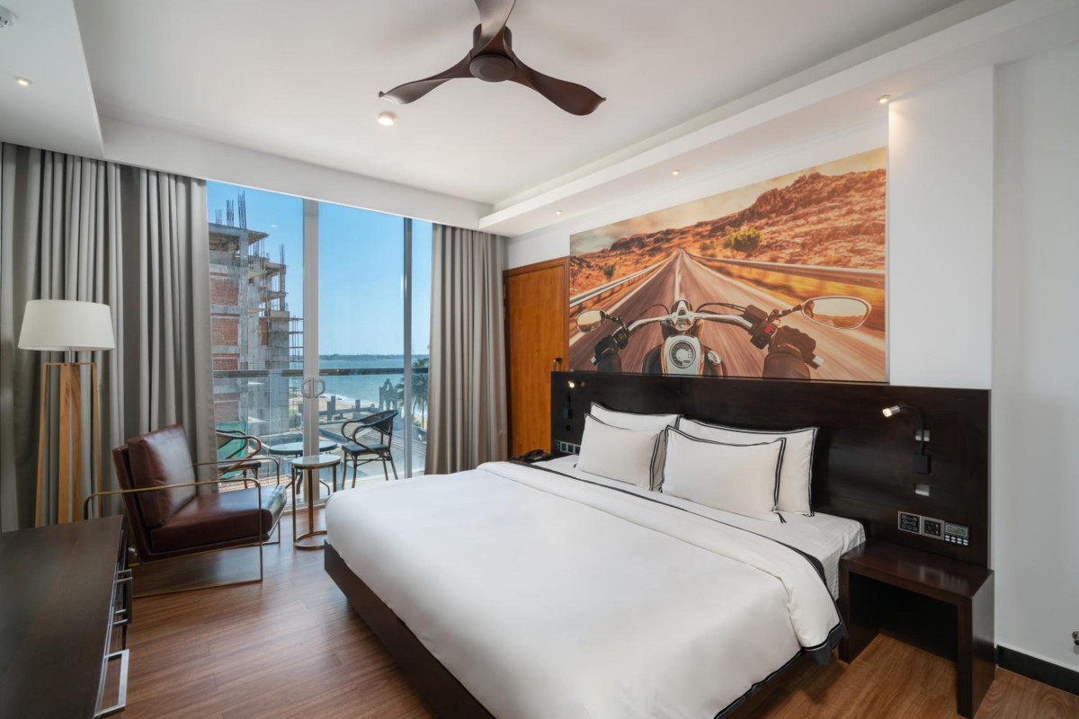 REGAL RESEAU HOTEL & SPA