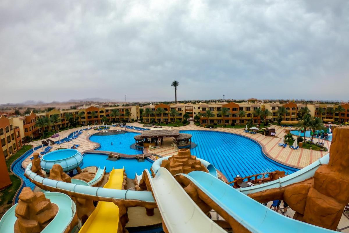 REGENCY PLAZA RESORT & AQUA PARK