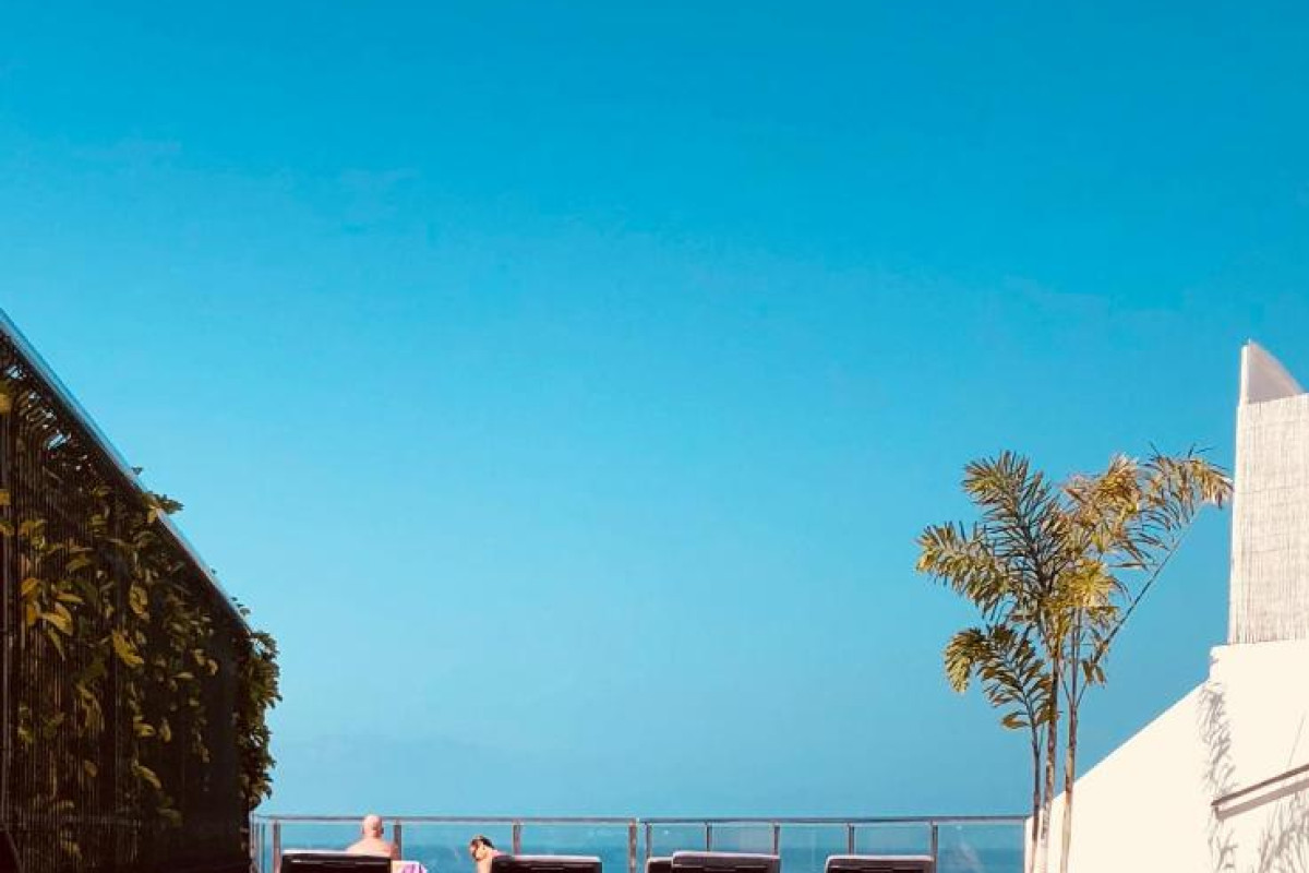 REGENCY TORVISCAS APARTMENTS  SUITES
