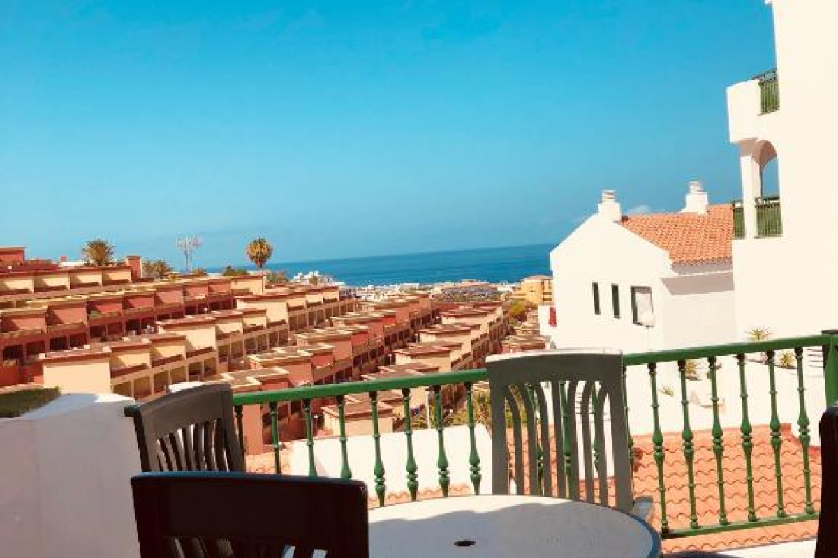 REGENCY TORVISCAS APARTMENTS  SUITES