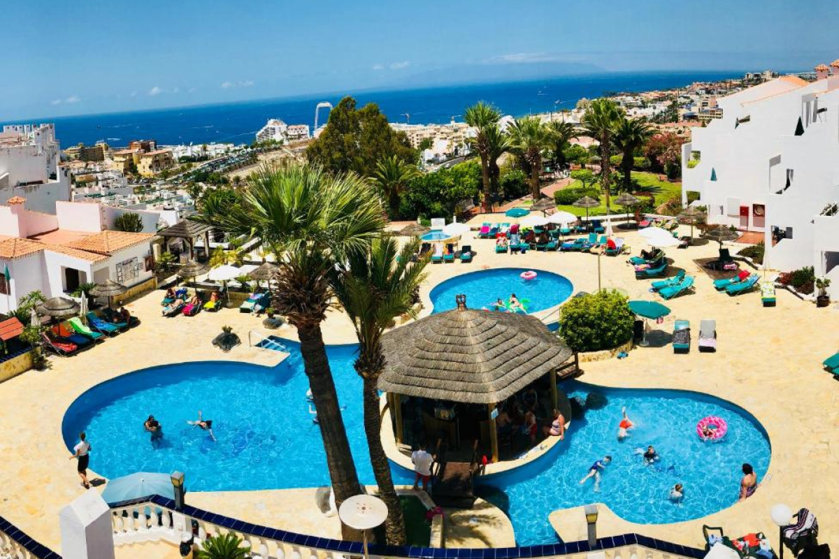 REGENCY TORVISCAS APARTMENTS  SUITES