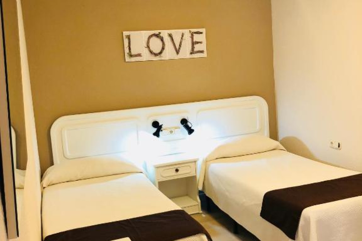 REGENCY TORVISCAS APARTMENTS  SUITES