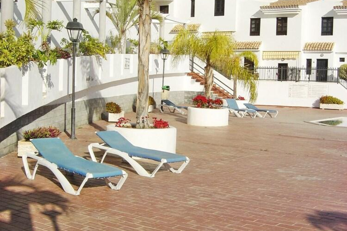 Remarkable 2-Bed House In Chayofa With Pool