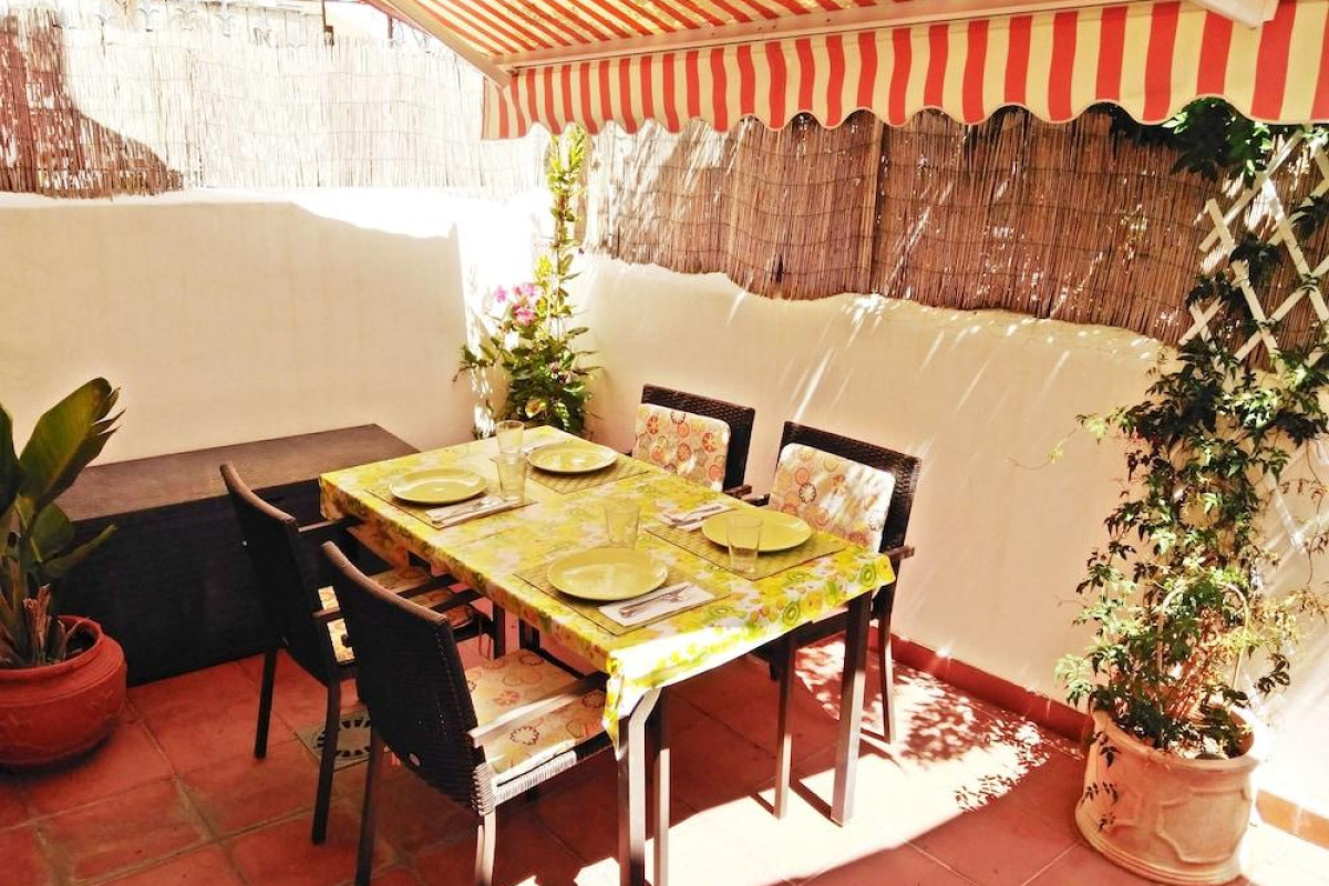 Remarkable 2-Bed House In Chayofa With Pool