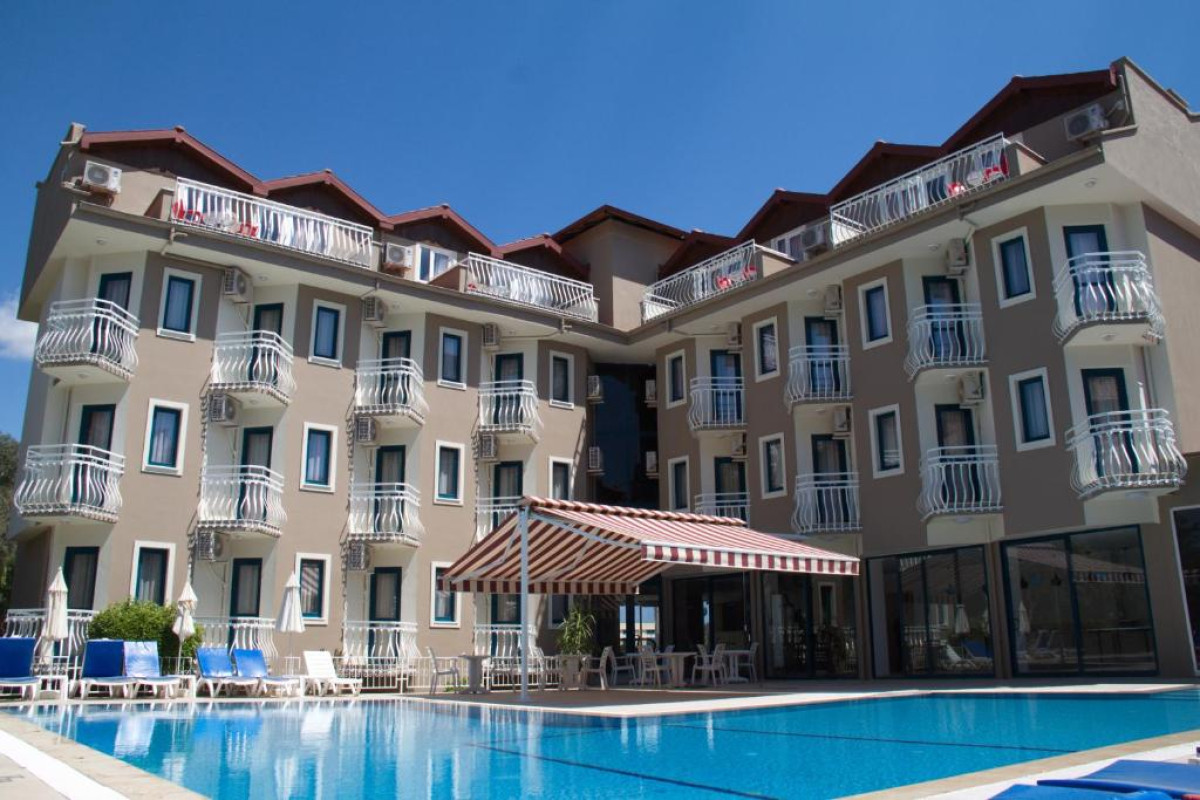 REMER HOTEL
