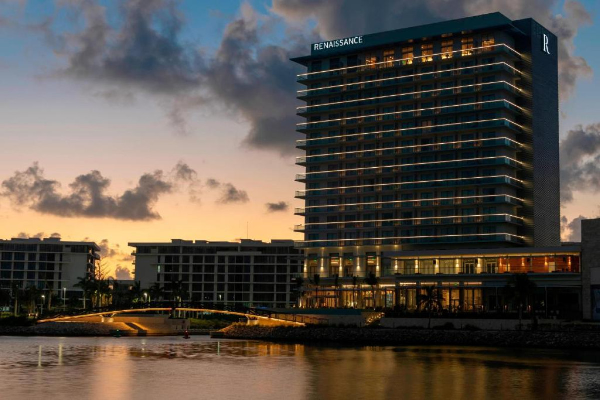Renaissance Cancun Resort  Marina
