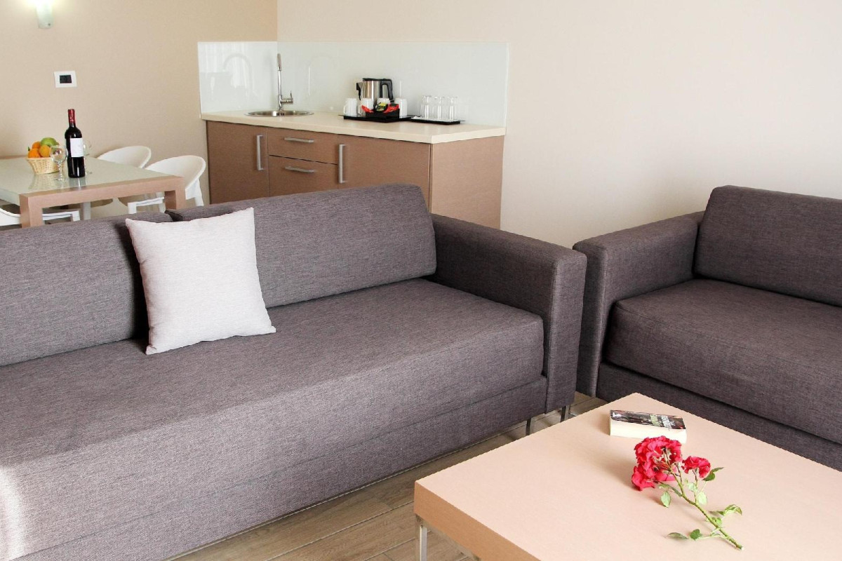 Renieris Hotel