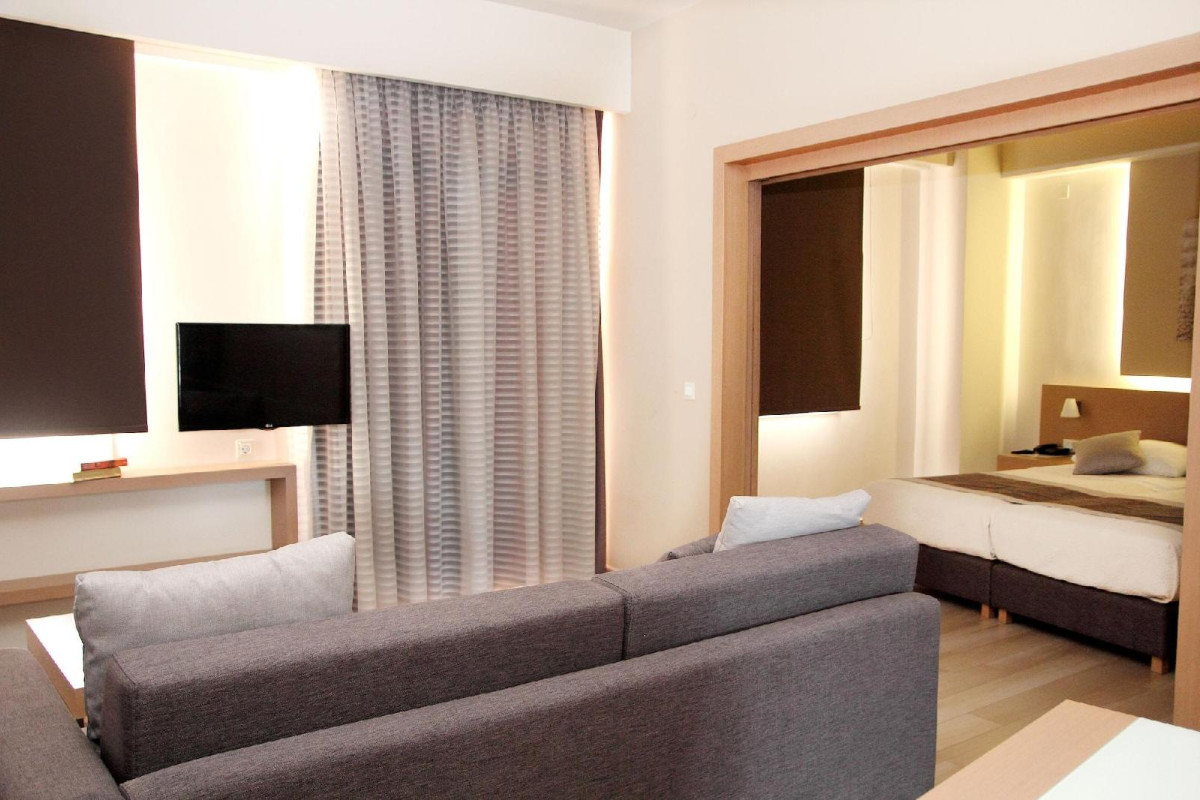 Renieris Hotel