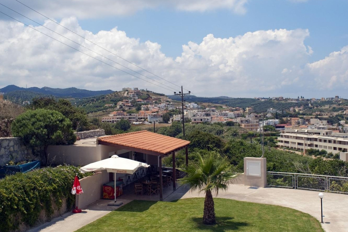 Renieris Hotel