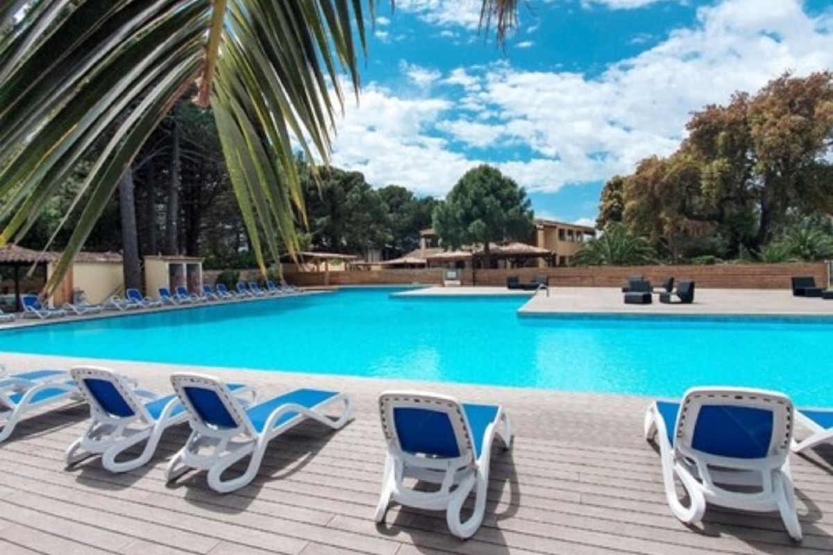 Residence Fiori Di Cala Rossa