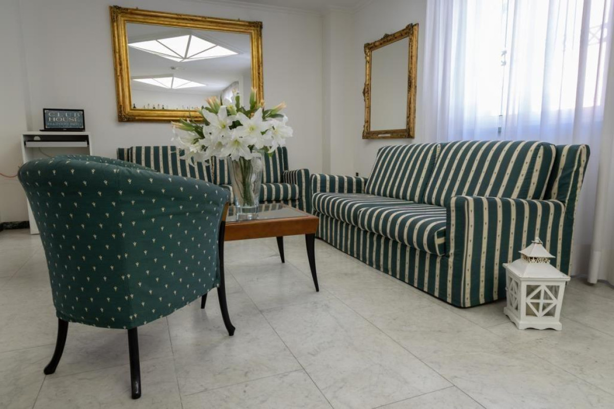 Residence Hotel Club House