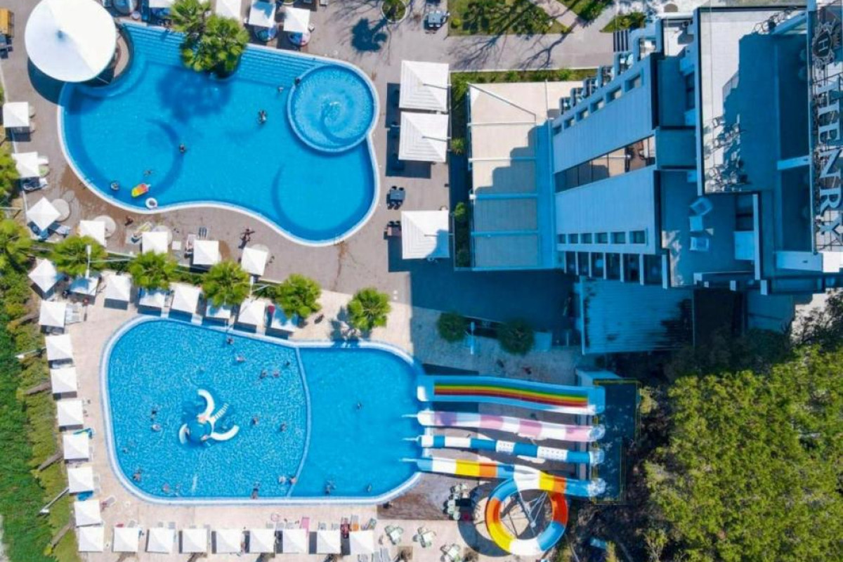 Henry Resort & SPA