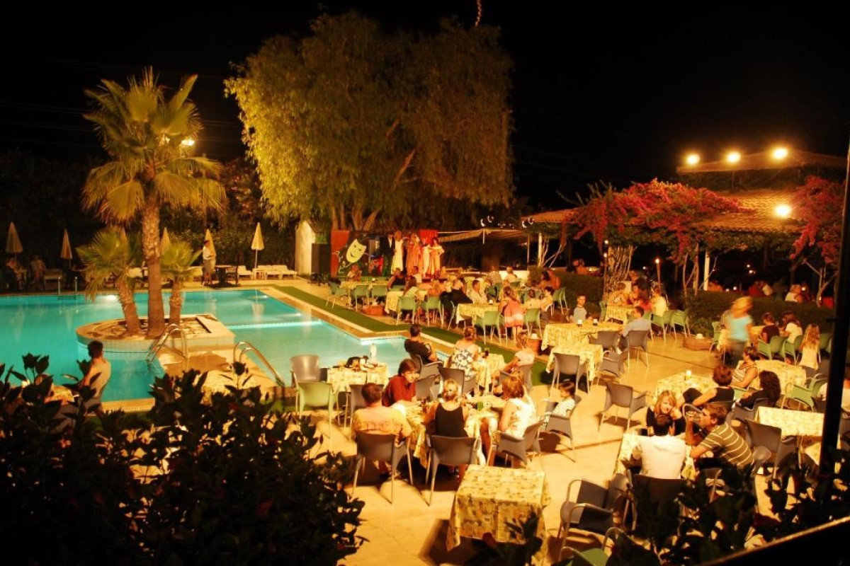 Titan Club Hotel