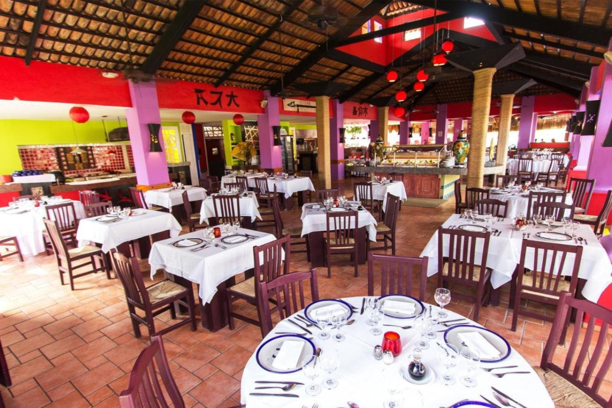 Royal Decameron Complex