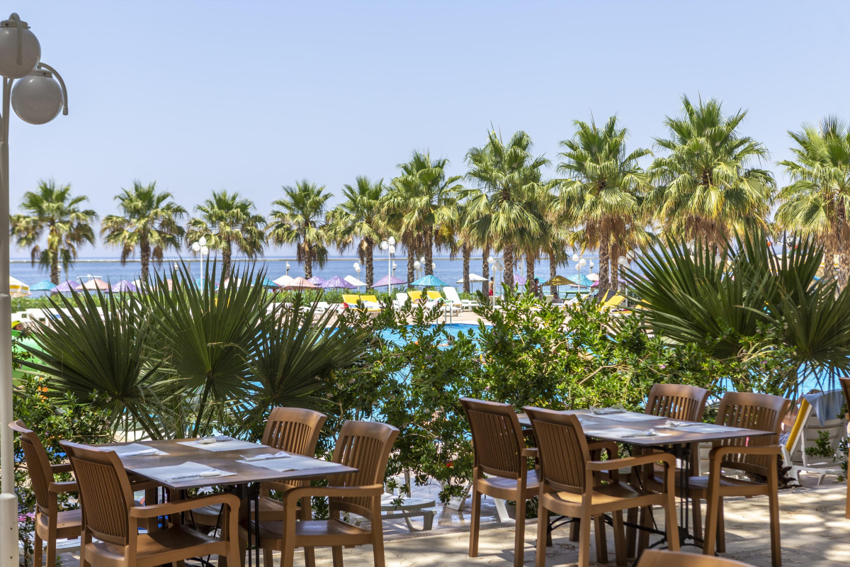 HOTEL GRAND EFE