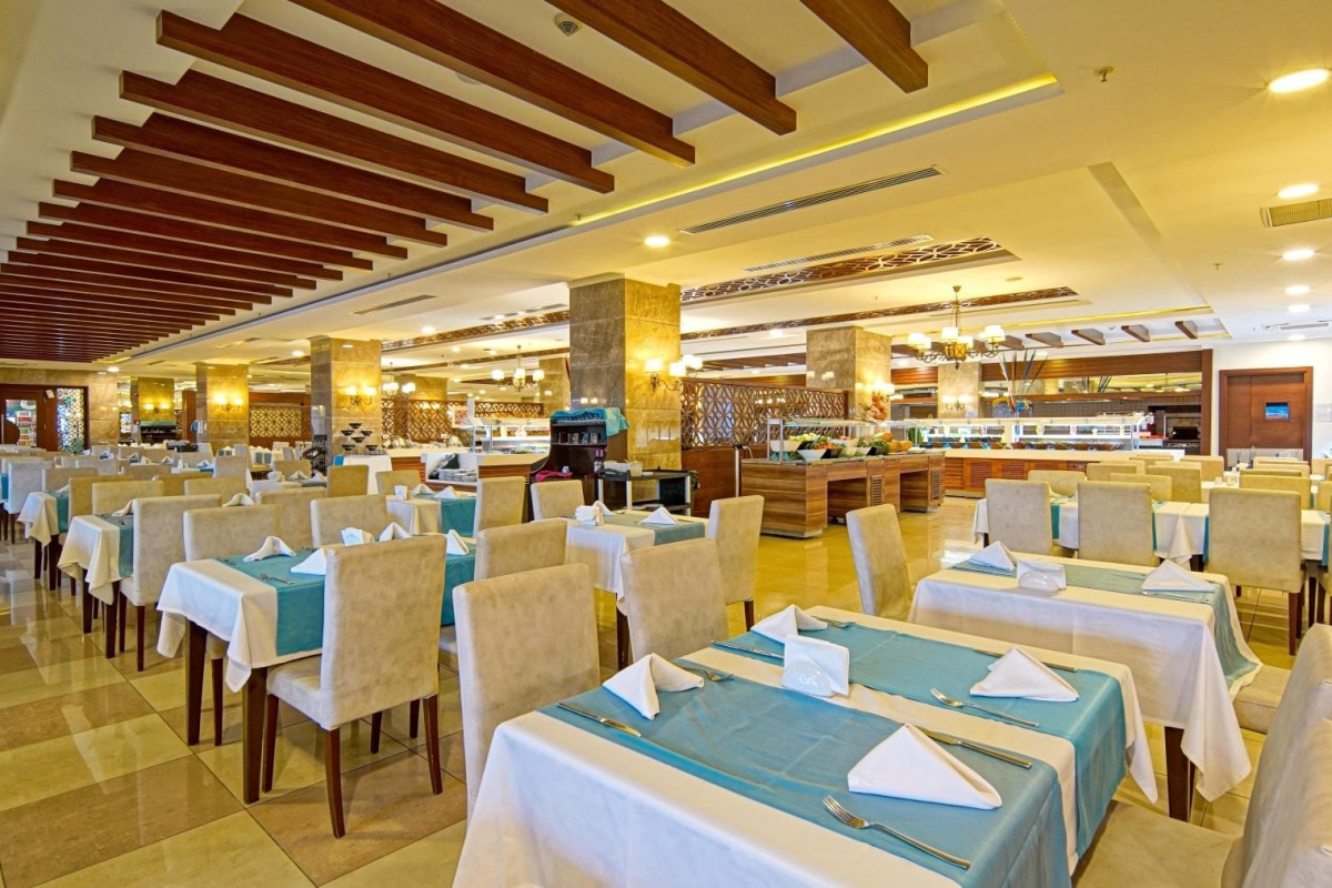 Side Aluna Hotel