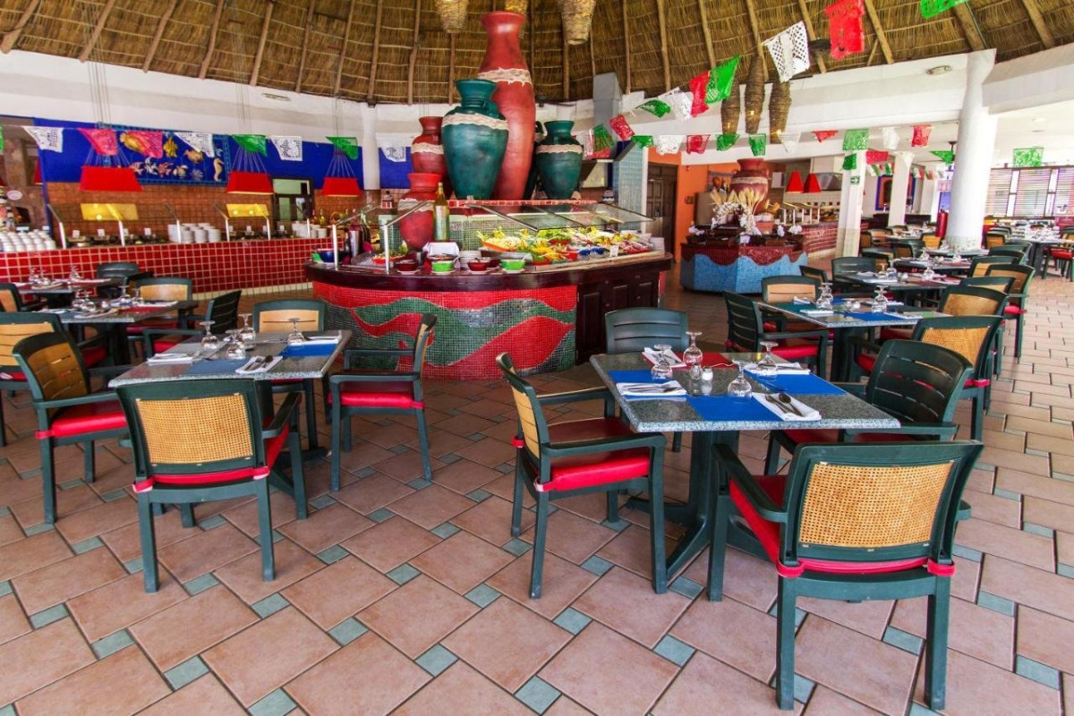 Royal Decameron Complex