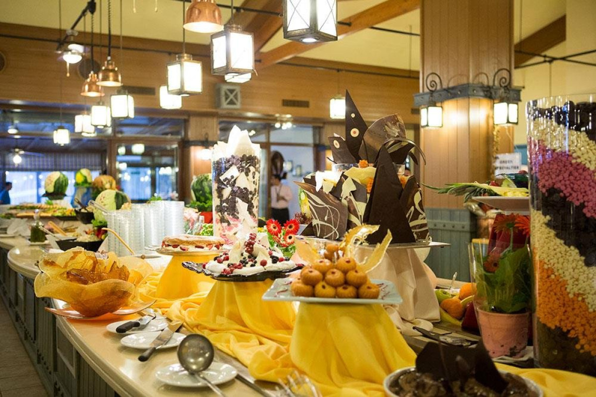 Golden Coast Hotel & Bungalows