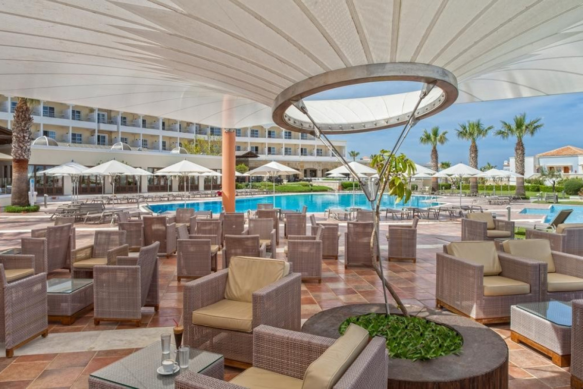 Neptune Luxury Resort