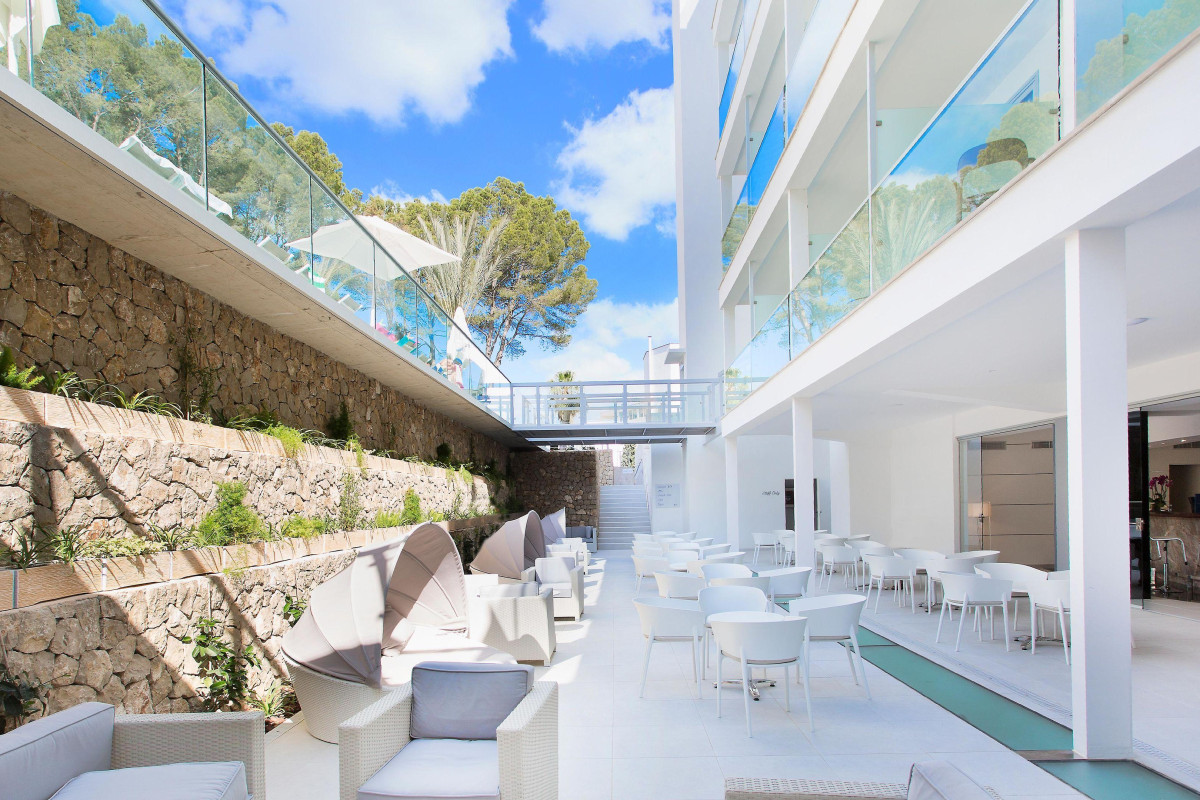 Reverence Life Hotel