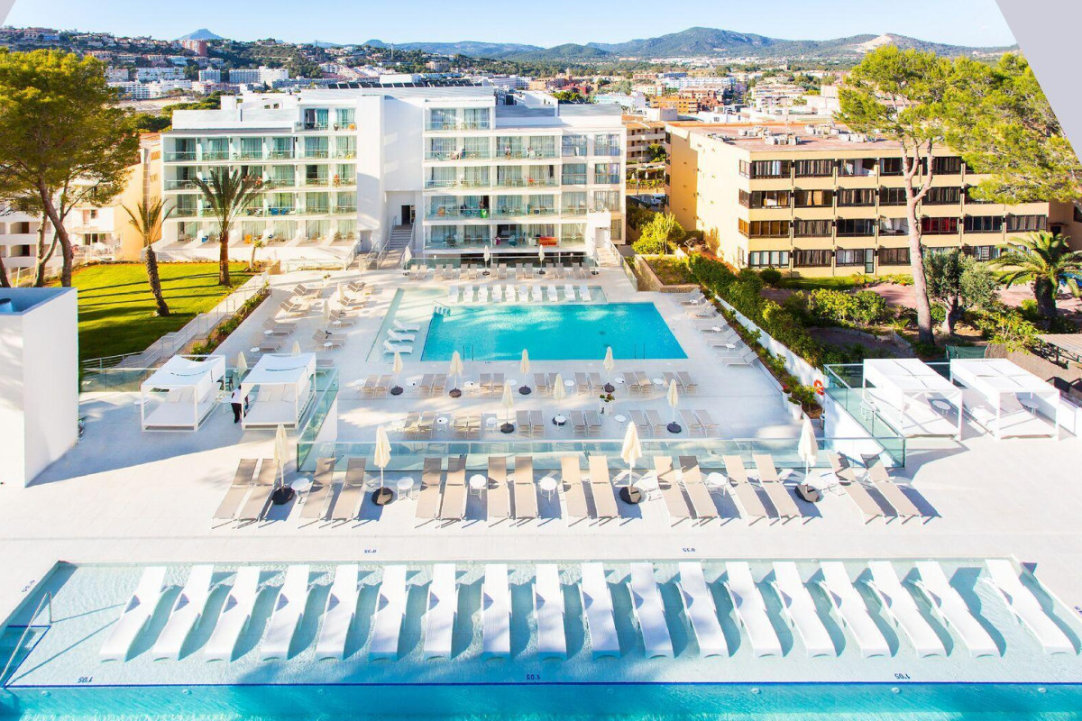 Reverence Life Hotel