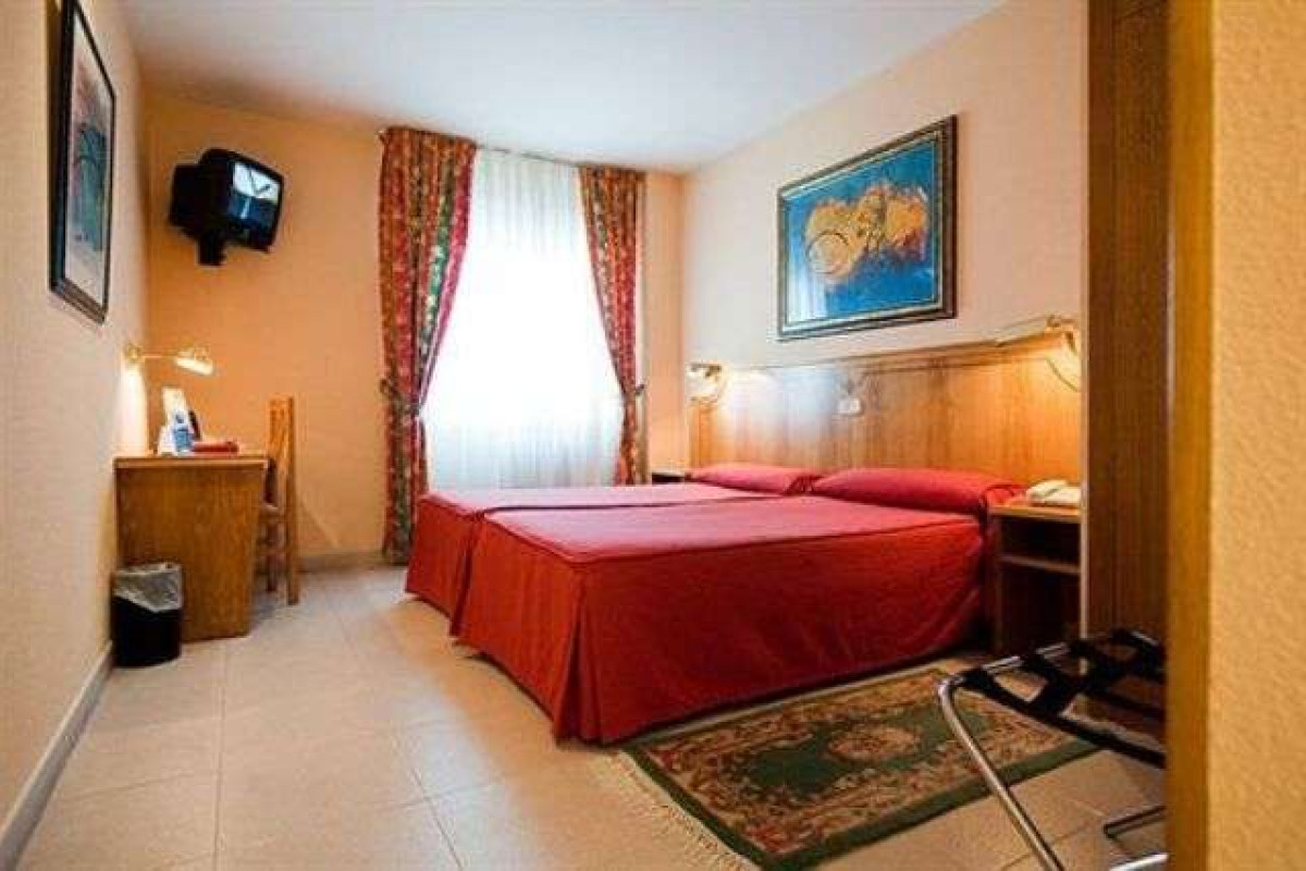 REY ARTURO HOTEL