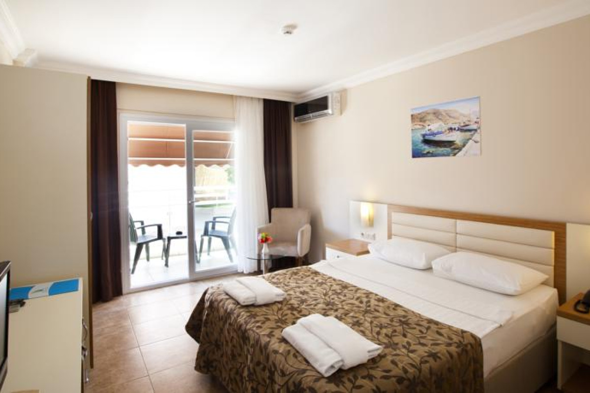 RISA HOTEL BITEZ
