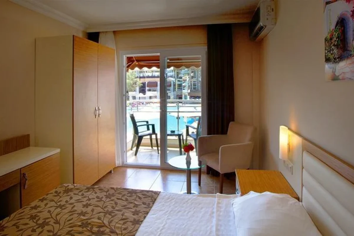 RISA HOTEL BITEZ