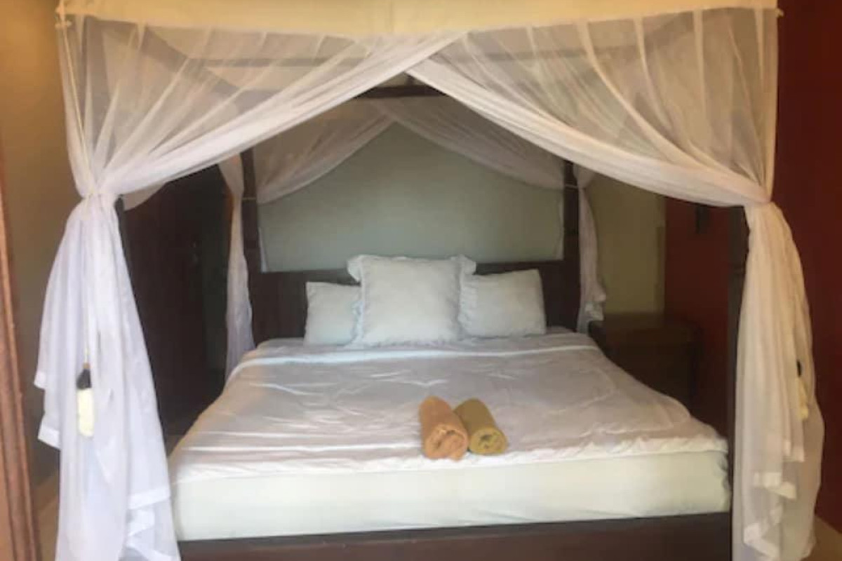 Rising Star Beach Resort Amed