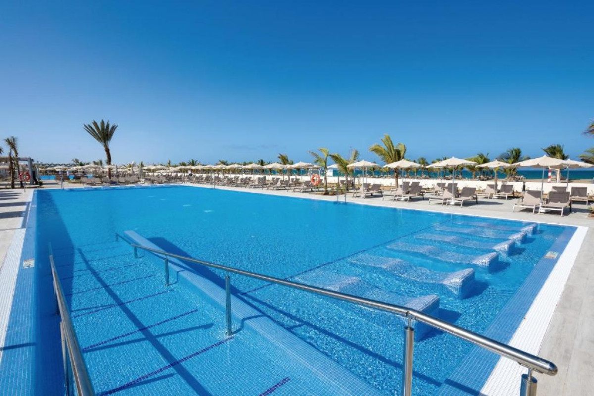 Hotel Riu Karamboa
