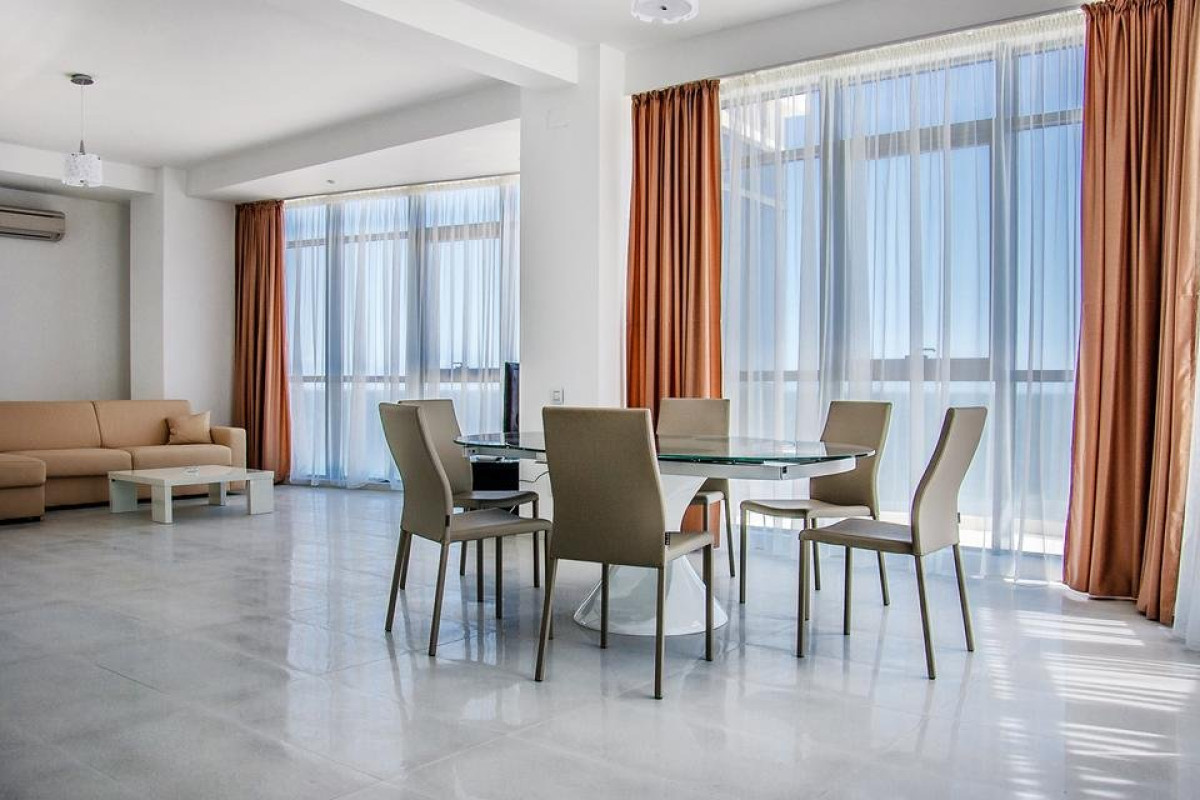 Riviera Residence