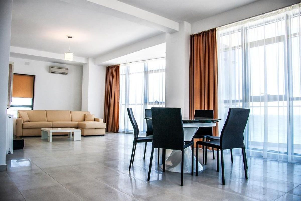 Riviera Residence