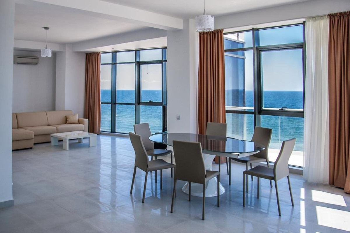 Riviera Residence