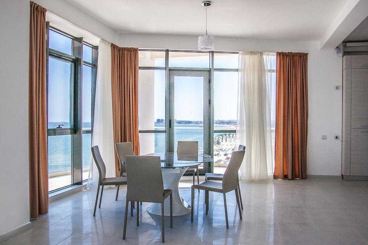 Riviera Residence