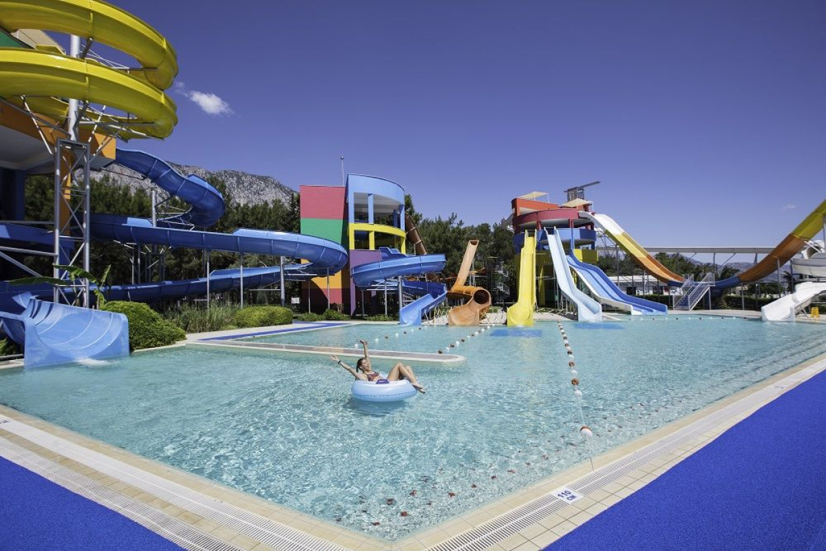 RIXOS SUNGATE HOTEL