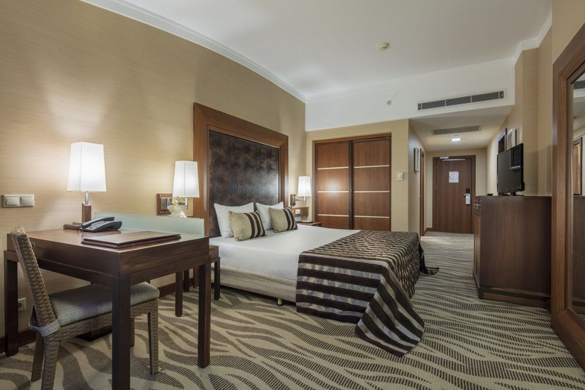 RIXOS SUNGATE HOTEL