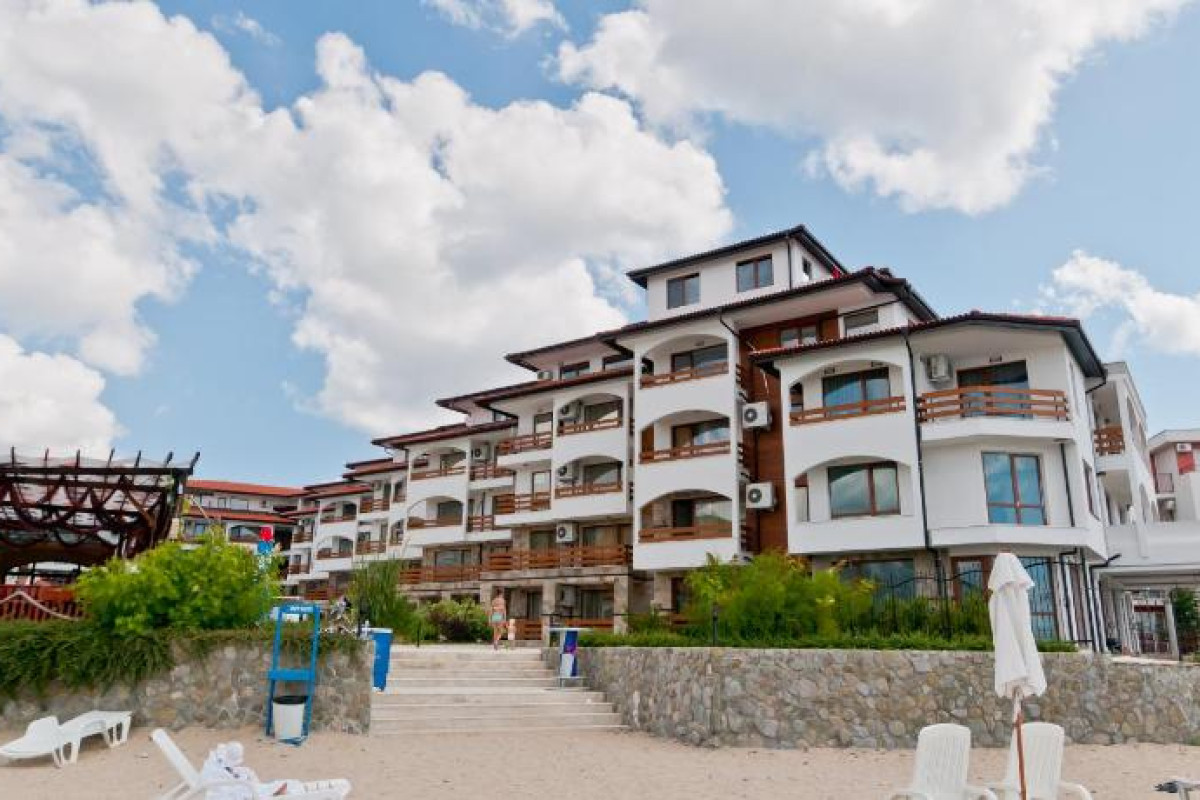 Robinson Beach Apartments