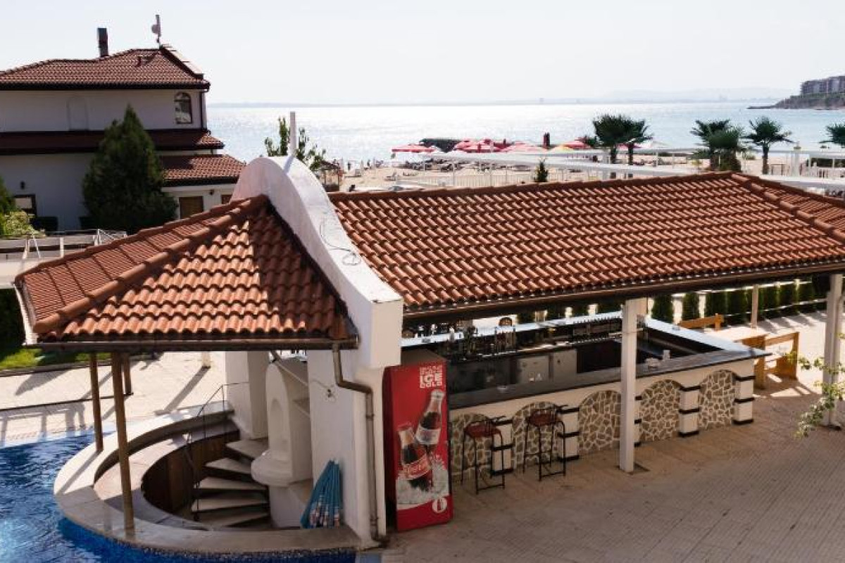 Robinson Beach Apartments