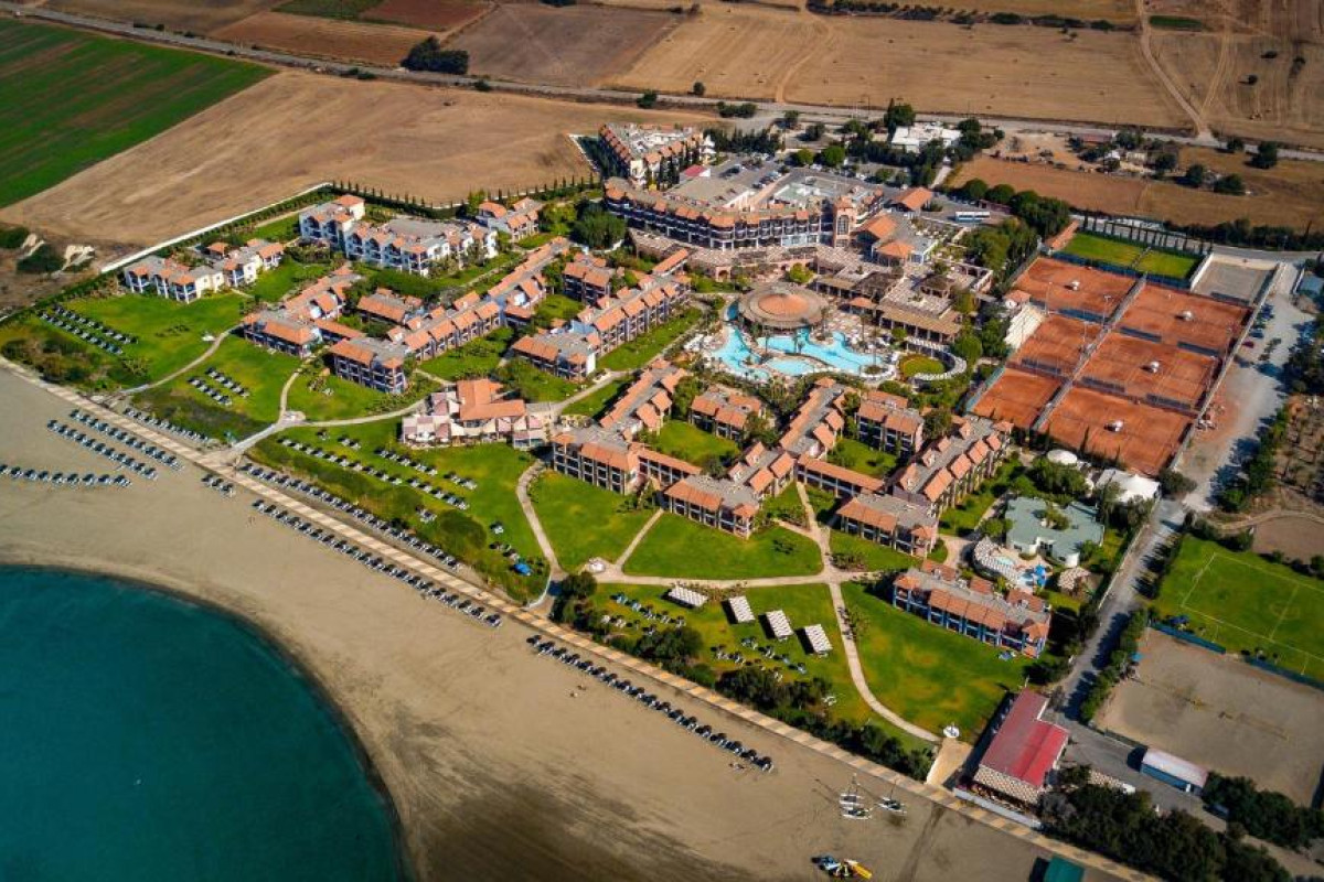 ROBINSON CYPRUS ( 24 KM FROM LARNACA )
