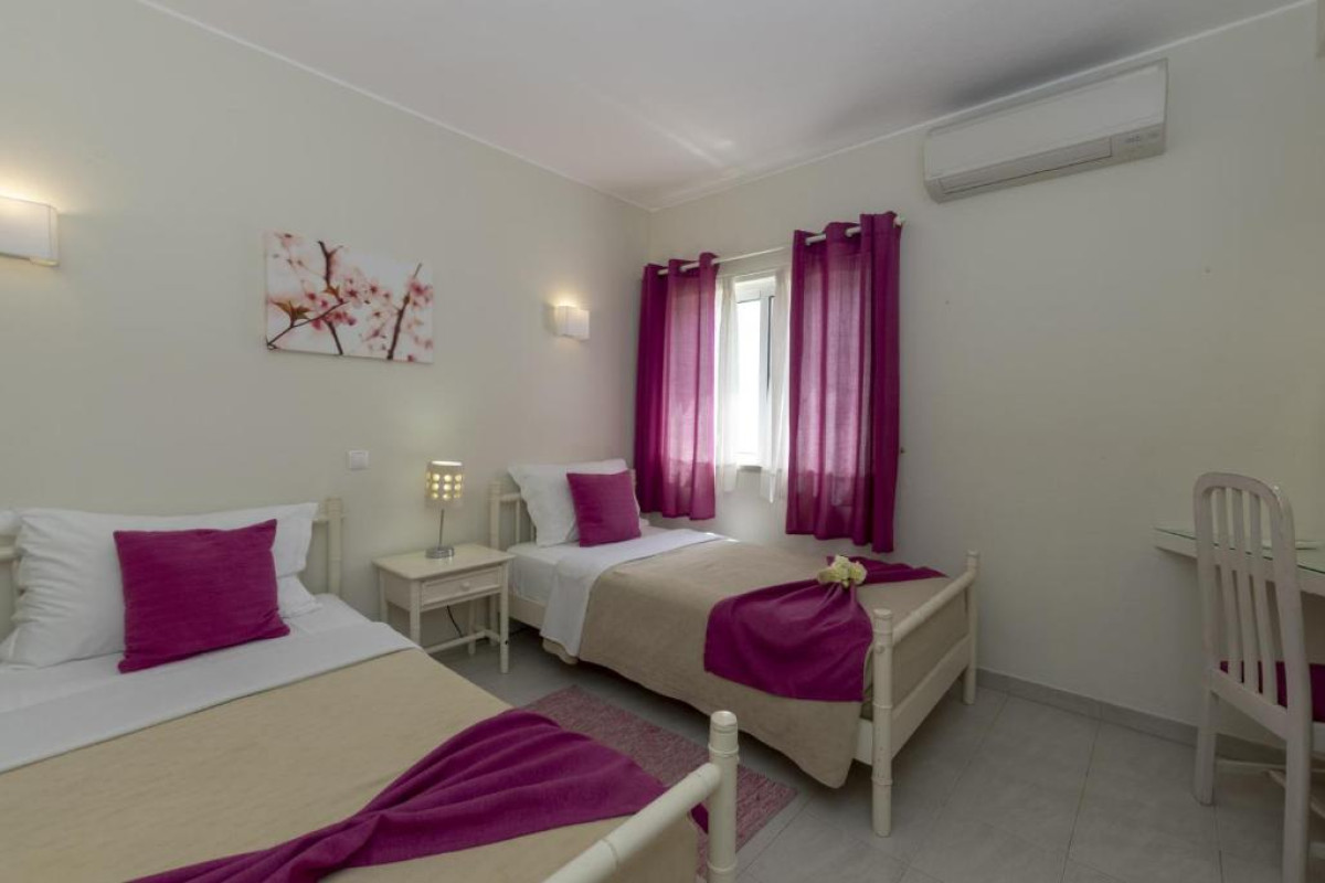Rocha Brava Village Resort